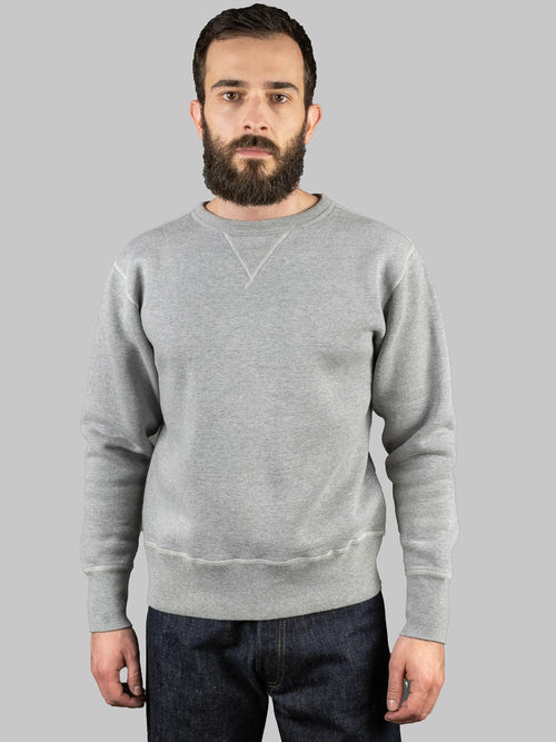 the strike gold loopwheeled sweatshirt grey model front fit