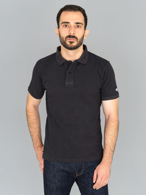 ues polo shirt black model front fit